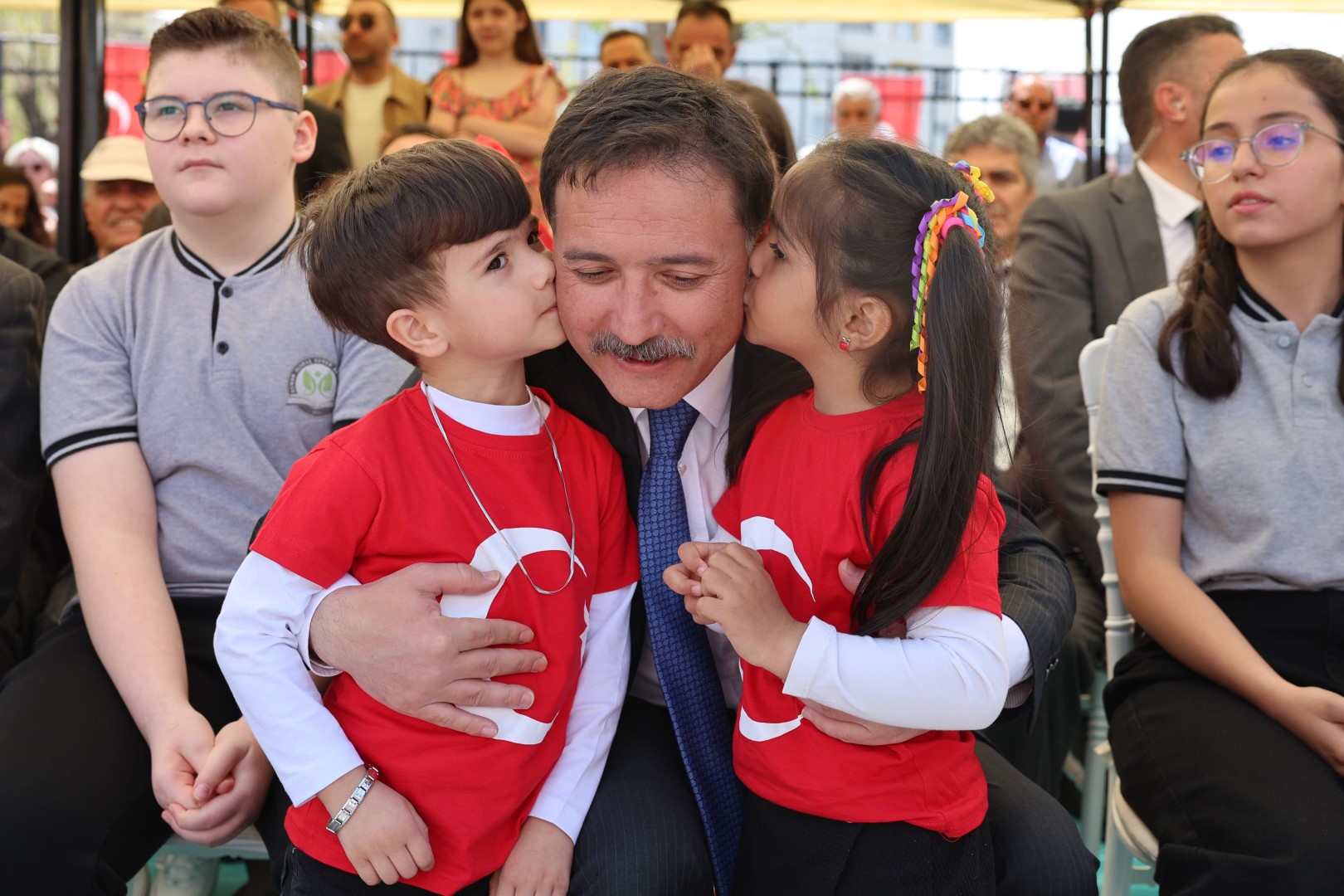 23 Nisan Ulusal Egemenlik ve Çocuk Bayramı Coşkuyla Kutlandı