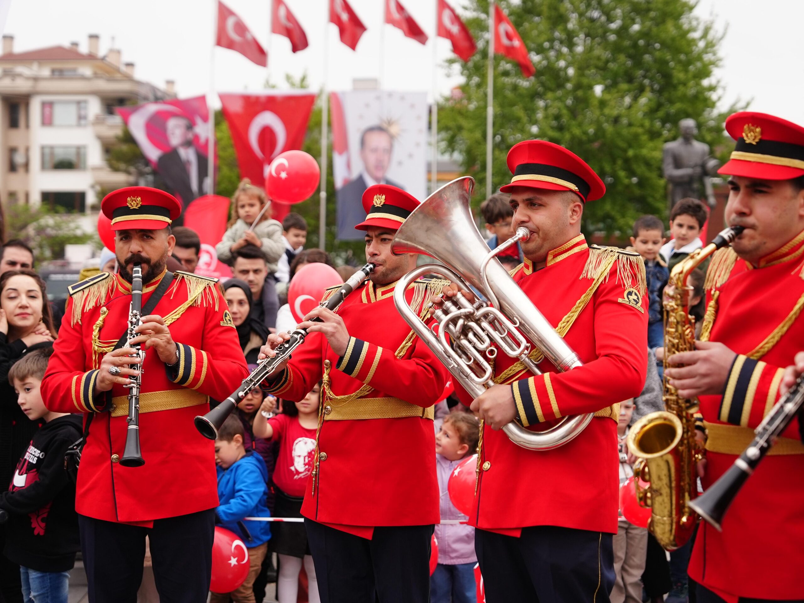 Düzce’de 23 Nisan Coşkusu Anıtpark’ta Yaşandı