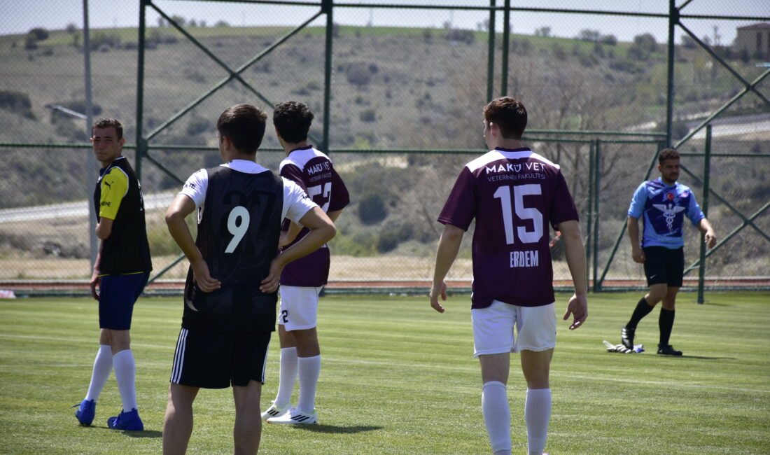 MAKÜFEST 2025 Spor Şenlikleri Coşkuyla Devam Ediyor: 83 Takım Şampiyonluk İçin Sahada MAKÜ’de Sporun ve Dostluğun