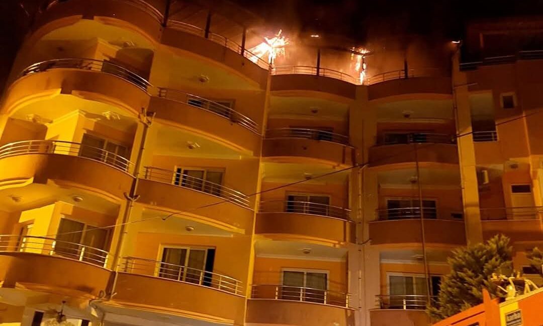 Samandağ’da Otel Yangını Yoğun Duman Arasında Bir Kişi Kurtarıldı