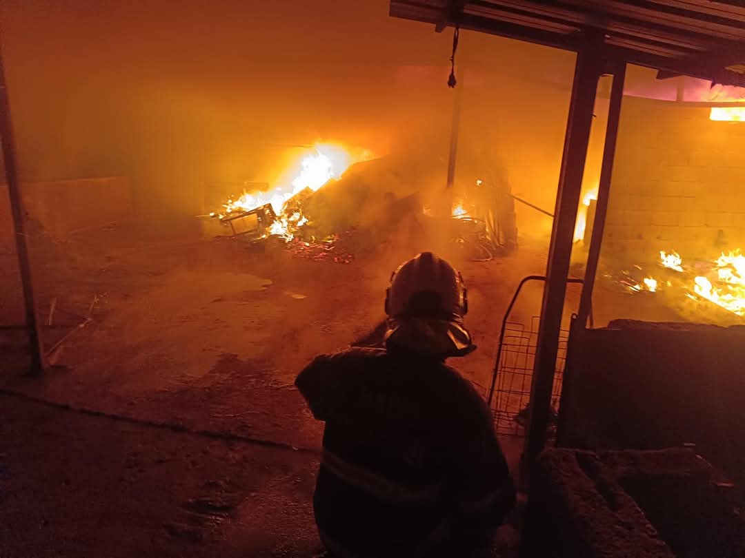 Kırıkhan’da Çatı Katında Korkutan Yangın