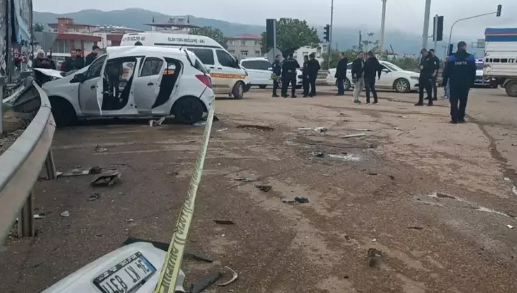 Gaziantep’te Trafik Kazası Can Aldı: Anne ve Oğlu Kurtarılamadı