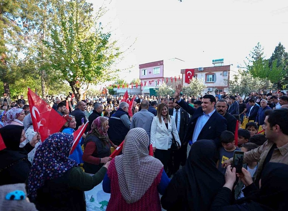 Dülük’te Başkan Umut Yılmaz’a Miting Gibi Karşılama!