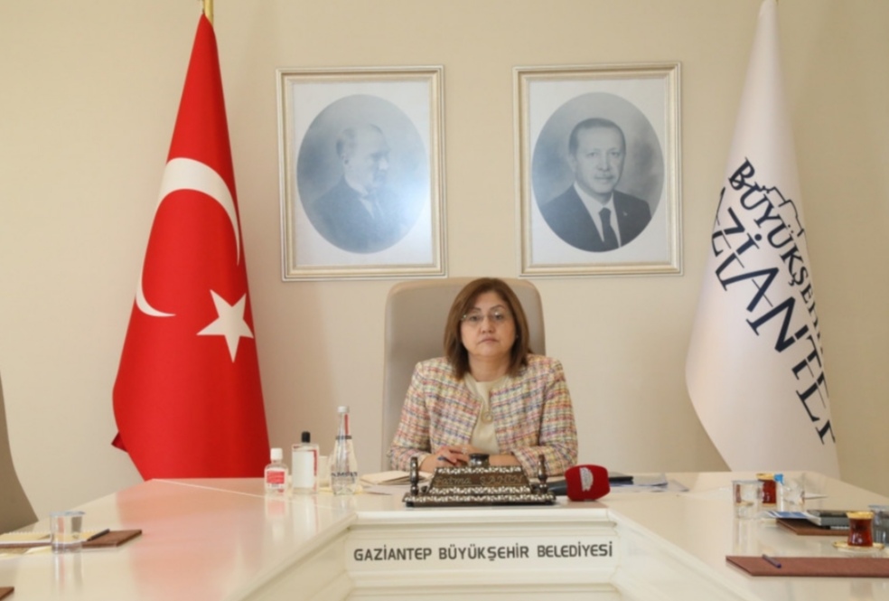Fatma Şahin’den İstanbul Depremine Duyarlı Mesaj: “Elimiz Kalbimizde Takip Ediyoruz”