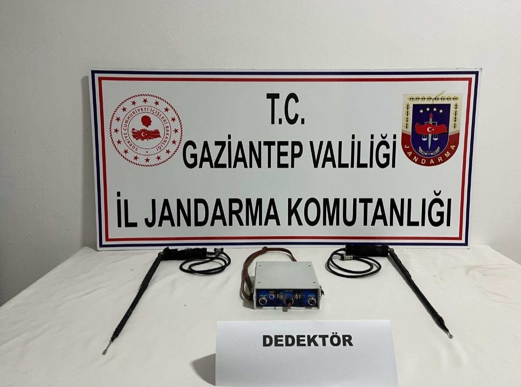 Gaziantep’de Define Avcılarına Suçüstü: Jandarmadan Müdahale!