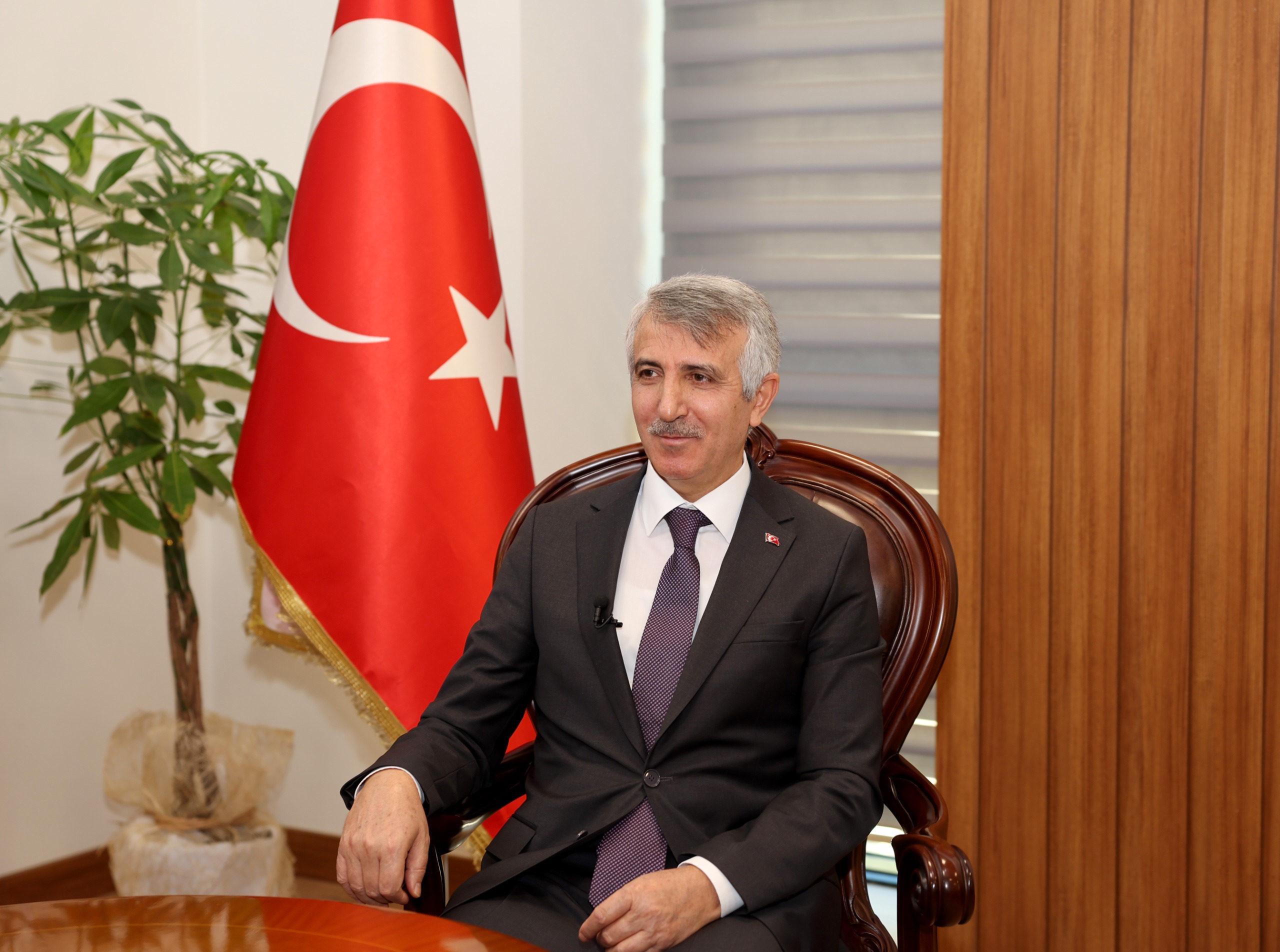 Vali Mükerrem Ünlüer: “Emeğin Değeri Toplumun Ortak Vicdanıdır”