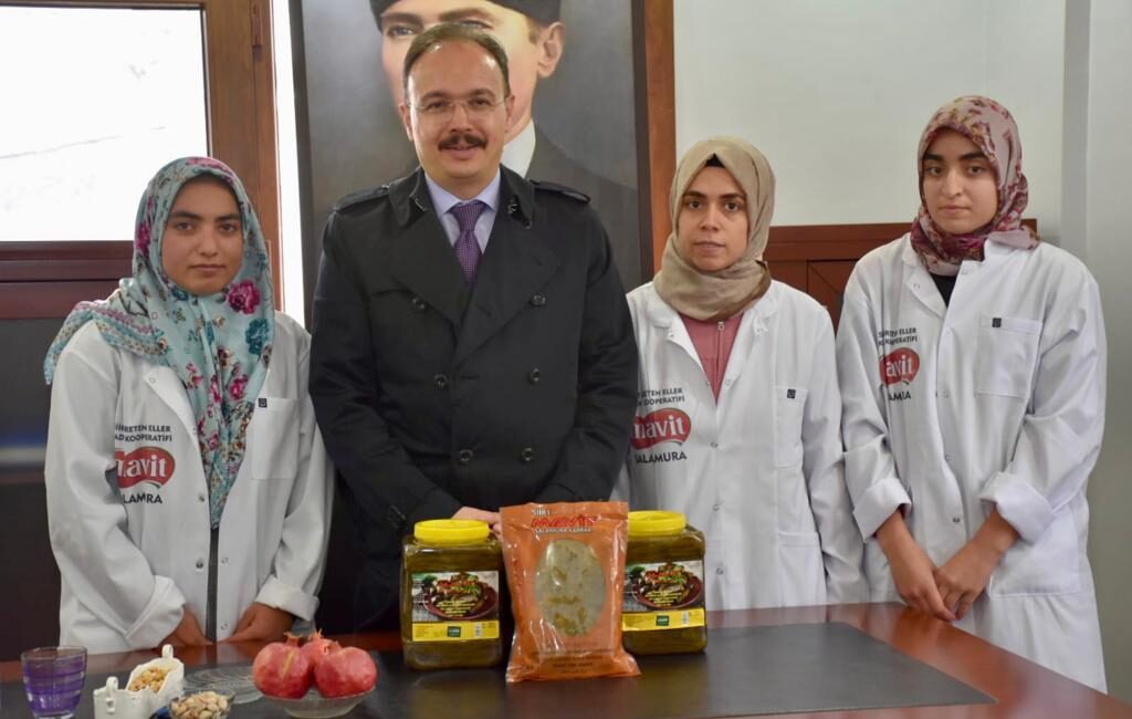 KOOP-DES 2025 Hibe Destek Başvuruları Başladı: Kadın Kooperatiflerine Öncelik! Ticaret Bakanlığı tarafından kooperatiflerin