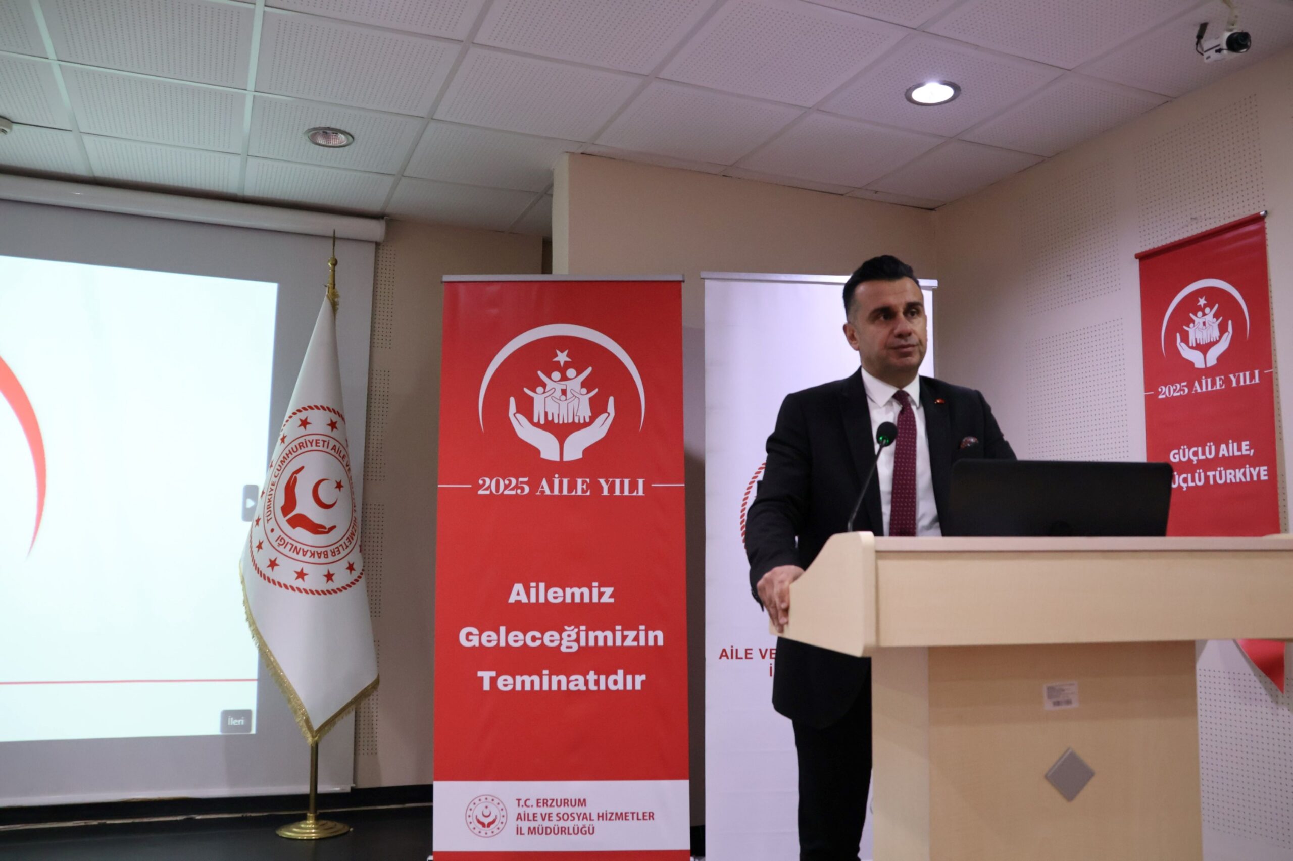 Erzurum’da “Dijital Çağda Aile” Temalı Söyleşi: Bilinçlen, Güçlen, Aktar!