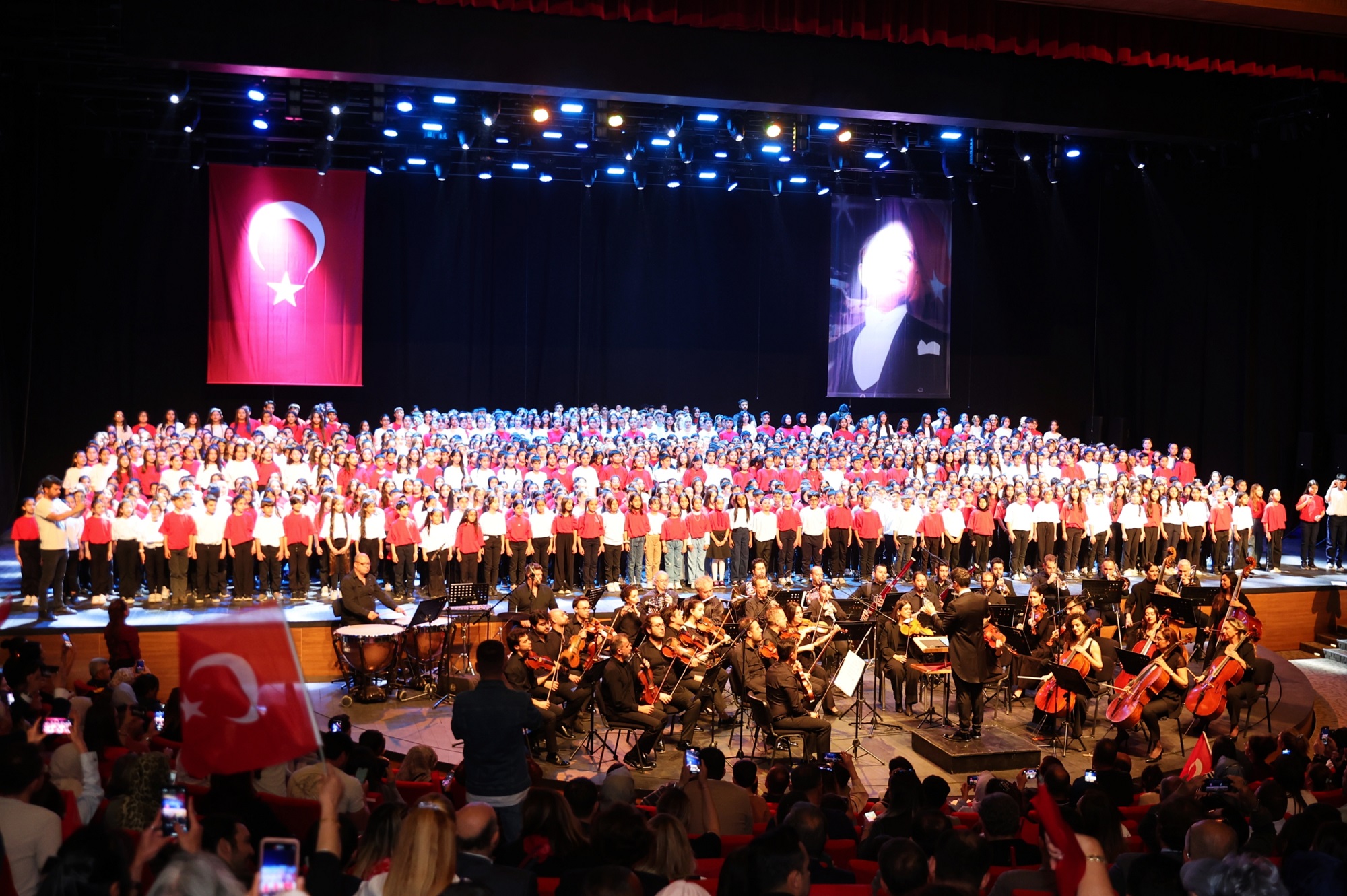 Gaziantep’de 1000 Çocuğun Sesinden Bayram Coşkusu!