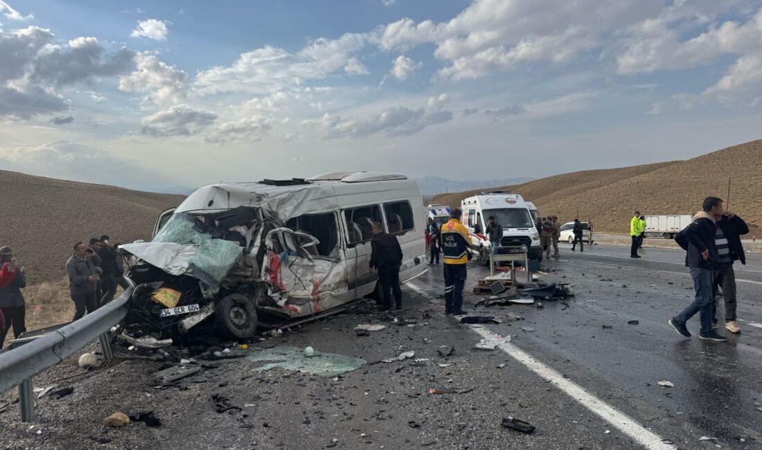 Van Gürpınar ilçesinde saat