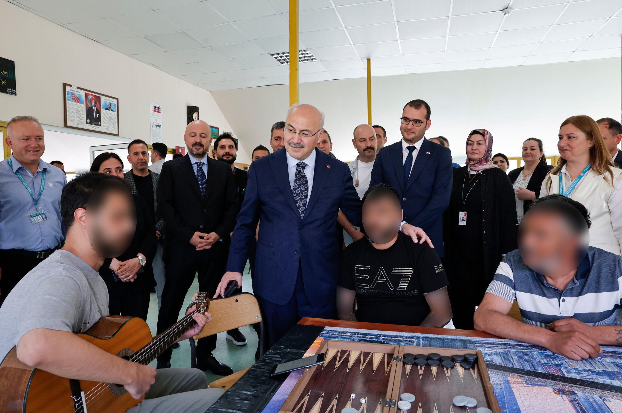 Vali Köşger’den AMATEM ve Ruh Sağlığı Hastanesine Anlamlı Ziyaret