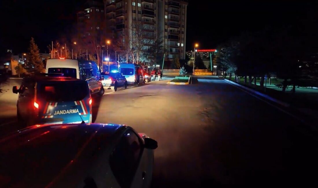 Sivas ve Hatay Merkezli Dev Operasyon: 10 İlde 2 Suç Örgütü Çökertildi, 33 Tutuklama İçişleri Bakanı Ali Yerlikaya,