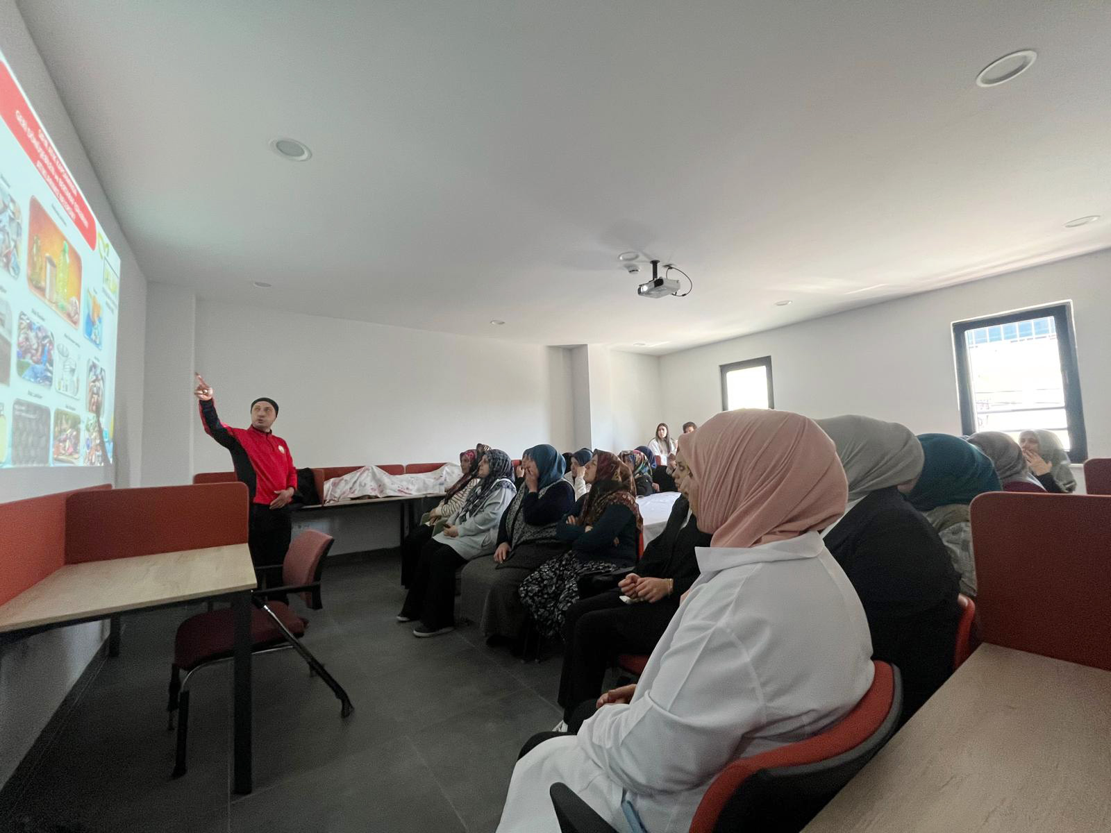 OSMEK Kursiyerlerine Çevre Bilinci Eğitimi: Sıfır Atık ve İklim Değişikliği Anlatıldı