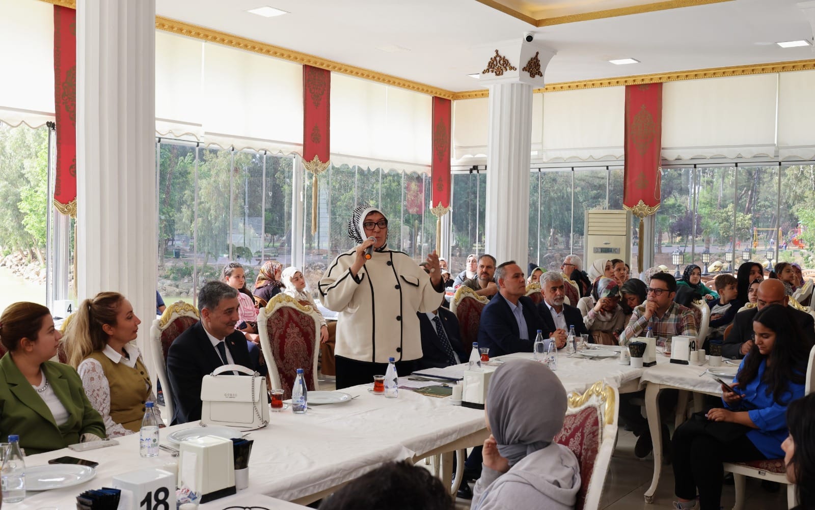 ÜMİT MERİÇ, OKURLARIYLA BULUŞTU