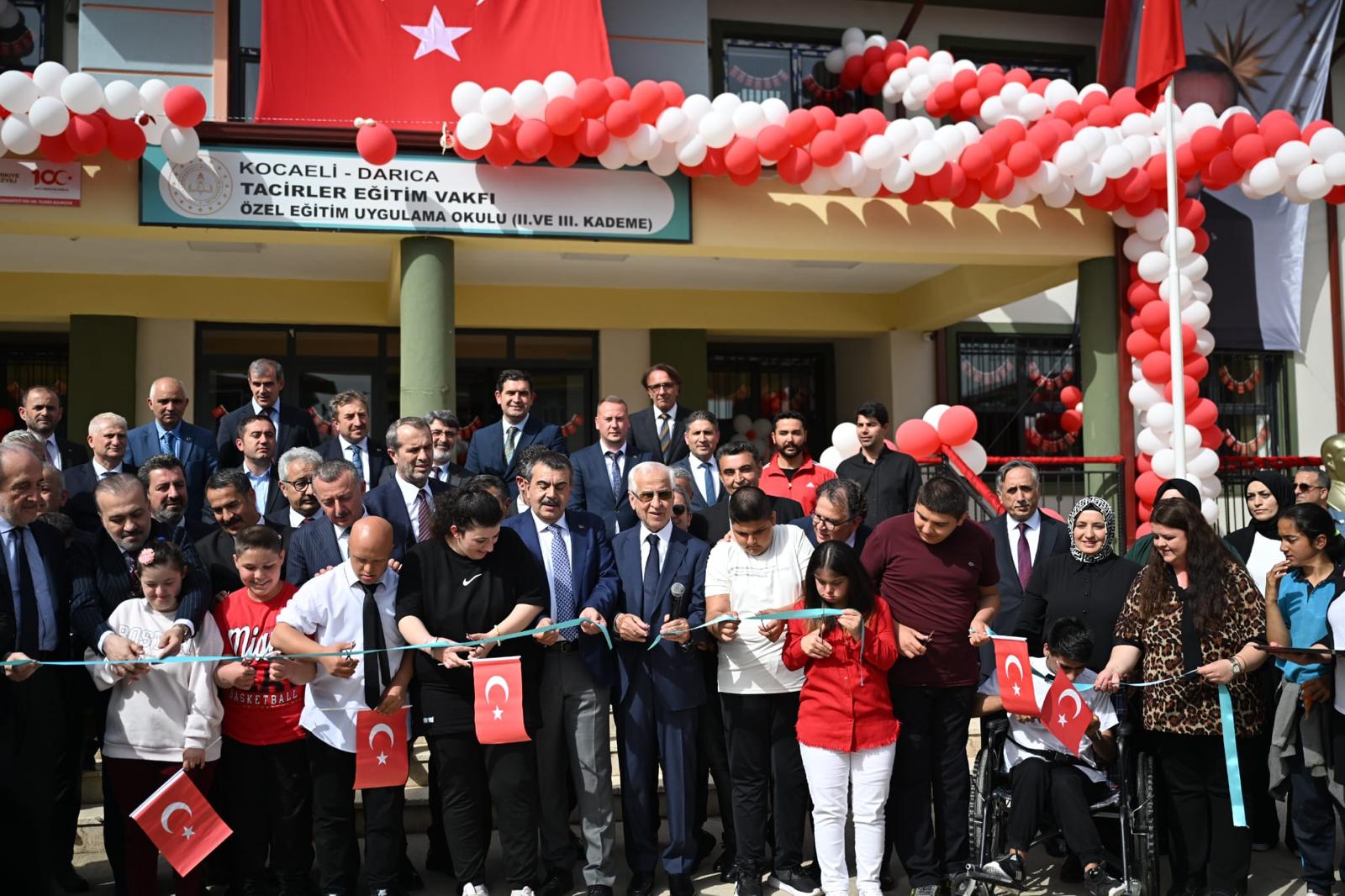 Milli Eğitim Bakanı Yusuf Tekin, Kocaeli’de Açılışlara Katıldı