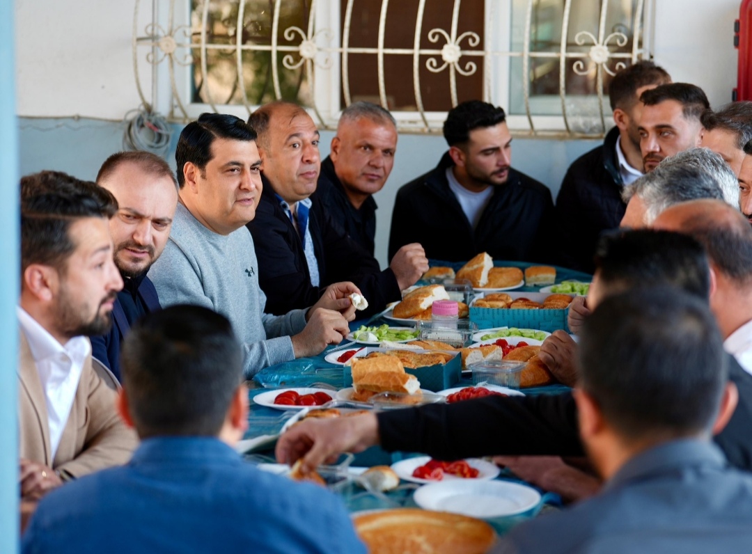 Belediye Başkanı Av. Umut Yılmaz, Temizlik İşleri Müdürlüğü’nde Kahvaltı Buluşması Düzenledi!