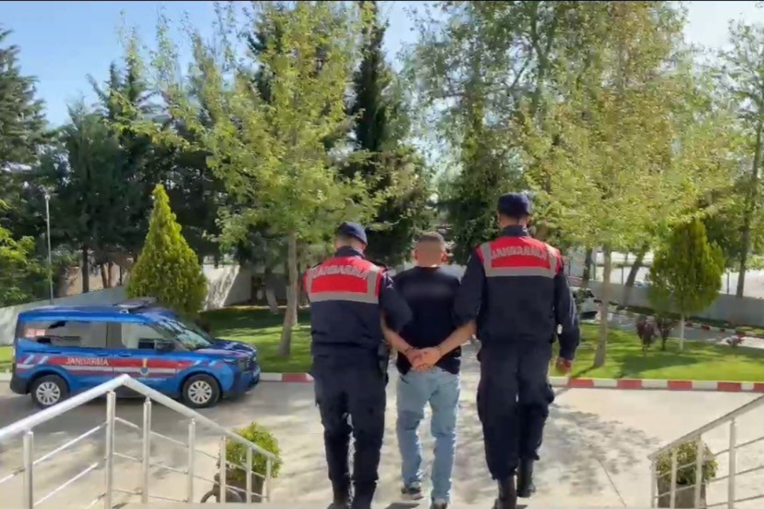 Gaziantep’te Çifte Cinayet Zanlısına Jandarmadan Şok Baskın: 30 Yıl Hapis Cezası ile Tutuklandı