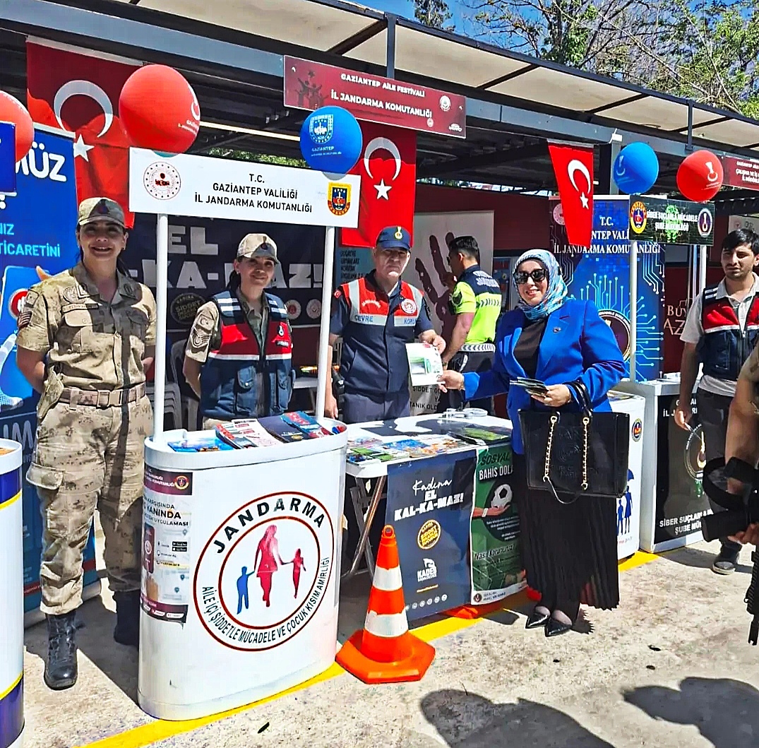 UKMER Başkanı Ayten Semerci’den Aile Festivaline Destek