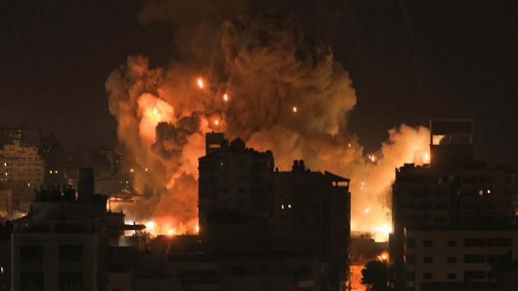 Gazze’de Gece Boyu Katliam: 51 Filistinli Hayatını Kaybetti
