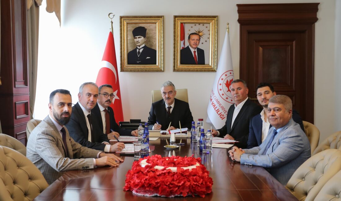İnegöl’e Yeni Aile Sağlığı Merkezi Geliyor: Hayırseverden Örnek Davranış Vali Erol Ayyıldız, sağlık