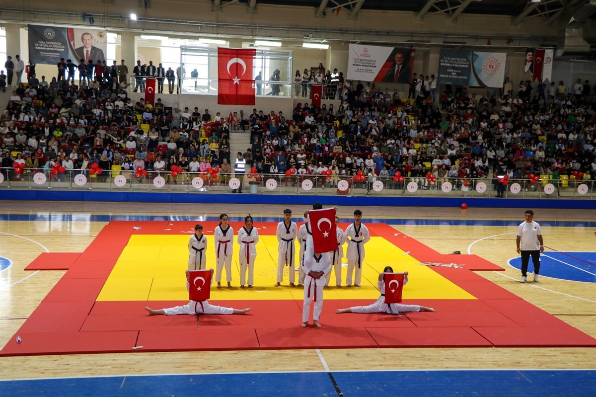 Siirt’te 19 Mayıs Coşkusu: Gençlik ve Spor Bayramı Törenlerle Kutlanacak