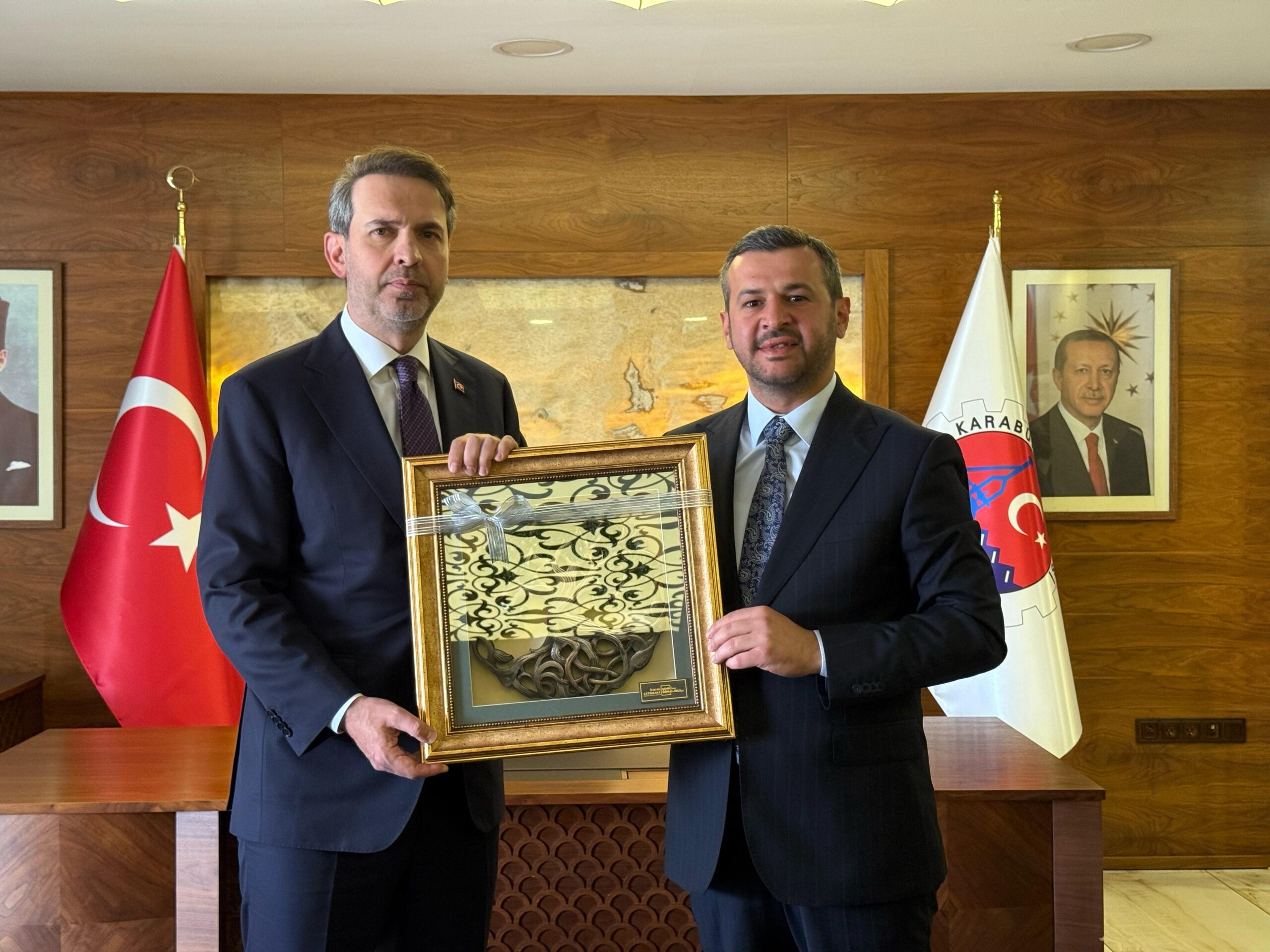 Enerji ve Tabii Kaynaklar Bakanı Alparslan Bayraktar’dan Karabük Belediyesine Ziyaret