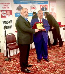 KAMU-DER’den Anlamlı Tören: “Yılın En İyi İş İnsanı” Ödülü Seyithan Solmaz’a Verildi