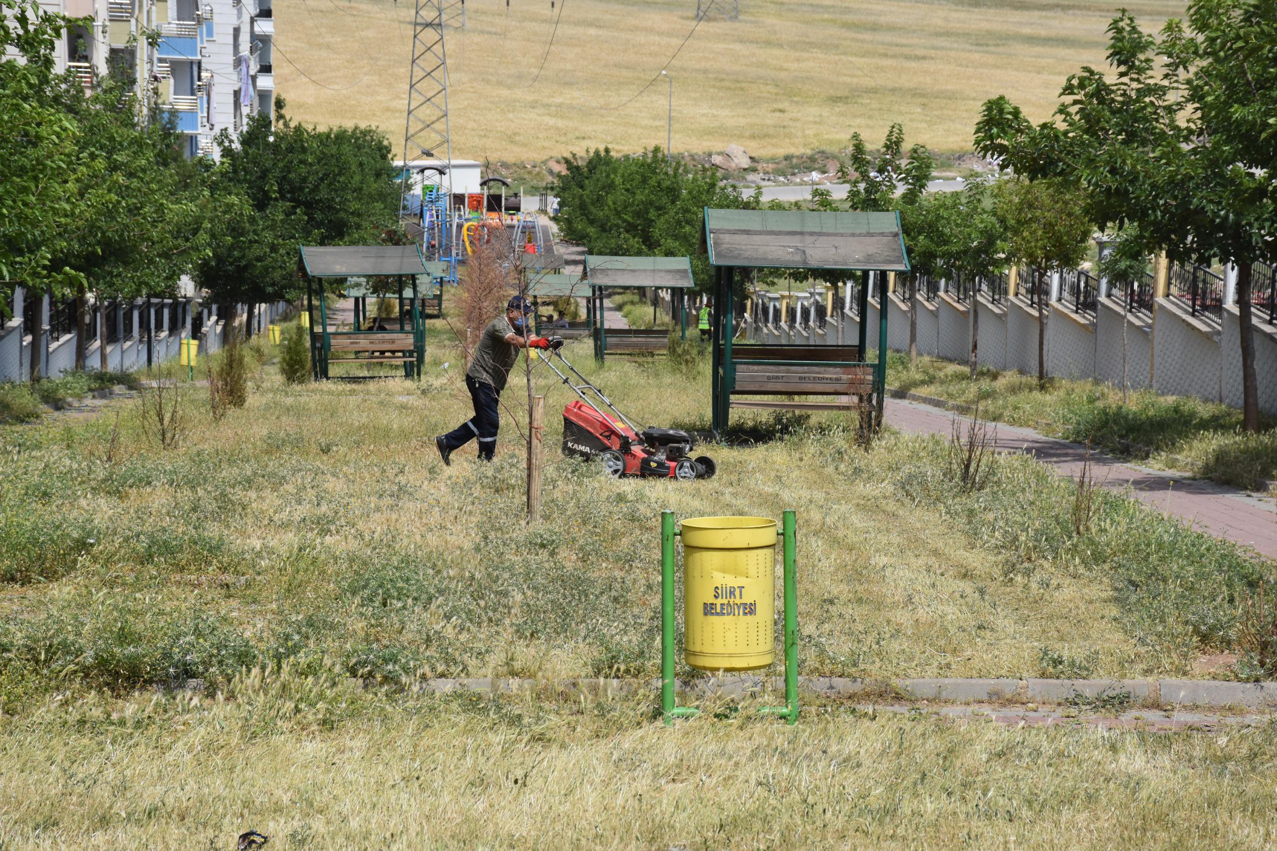 Siirt Belediyesi’nden Parklara Kapsamlı Bakım Seferberliği
