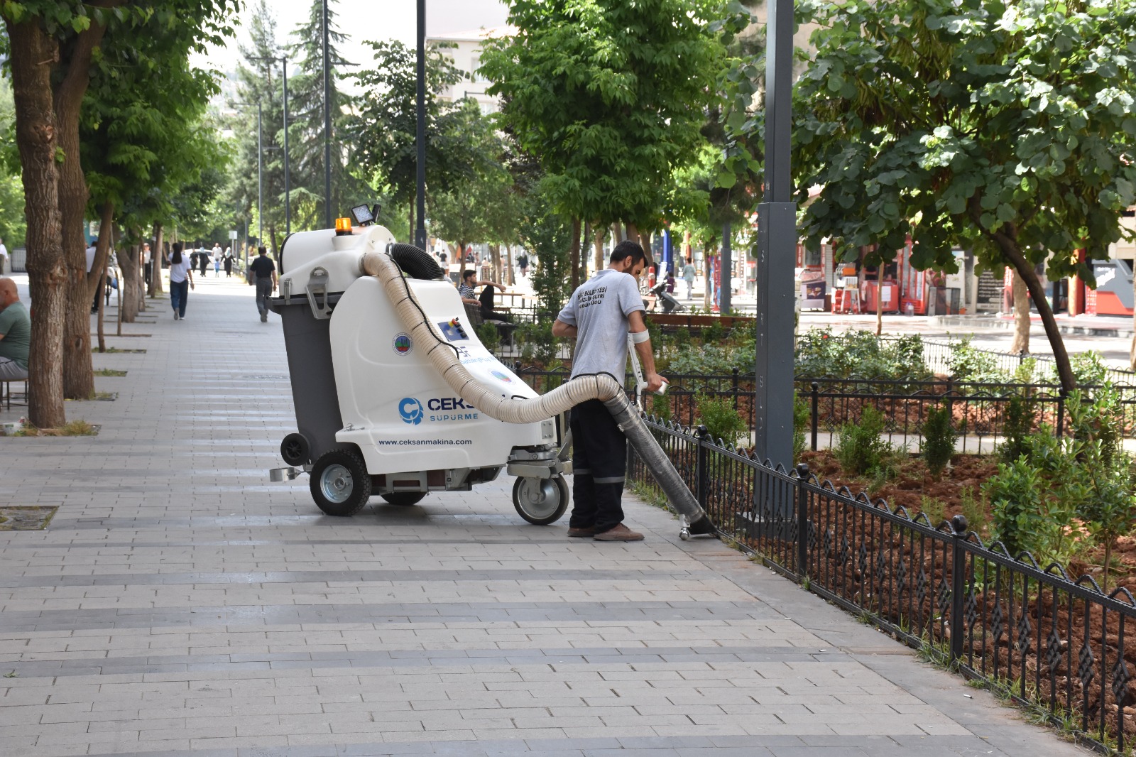 Siirt Belediyesi’nden Çevreci Temizlik Hamlesi