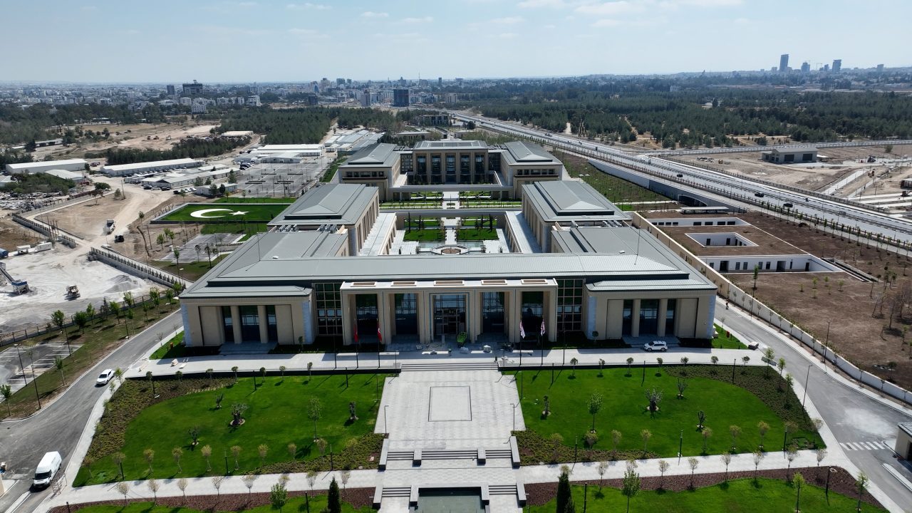 KKTC Cumhurbaşkanlığı Külliyesi Açılıyor: Cumhurbaşkanı Erdoğan’ın Katılımıyla Tarihi Tören