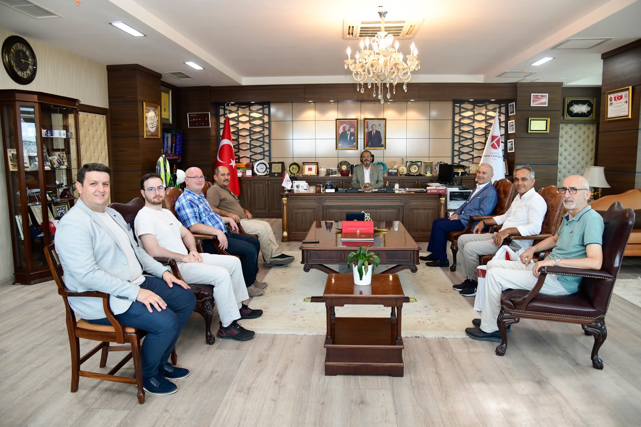 Konya Ispartalılar Derneği’nden Rektör Çelik’e Ziyaret