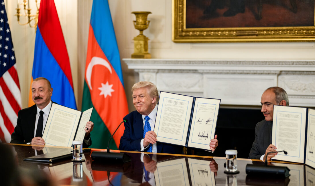Trump, Aliyev ve Paşinyan Beyaz Saray’da Tarihi Zirve Gerçekleştirdi ABD / TEKHA Azerbaycan