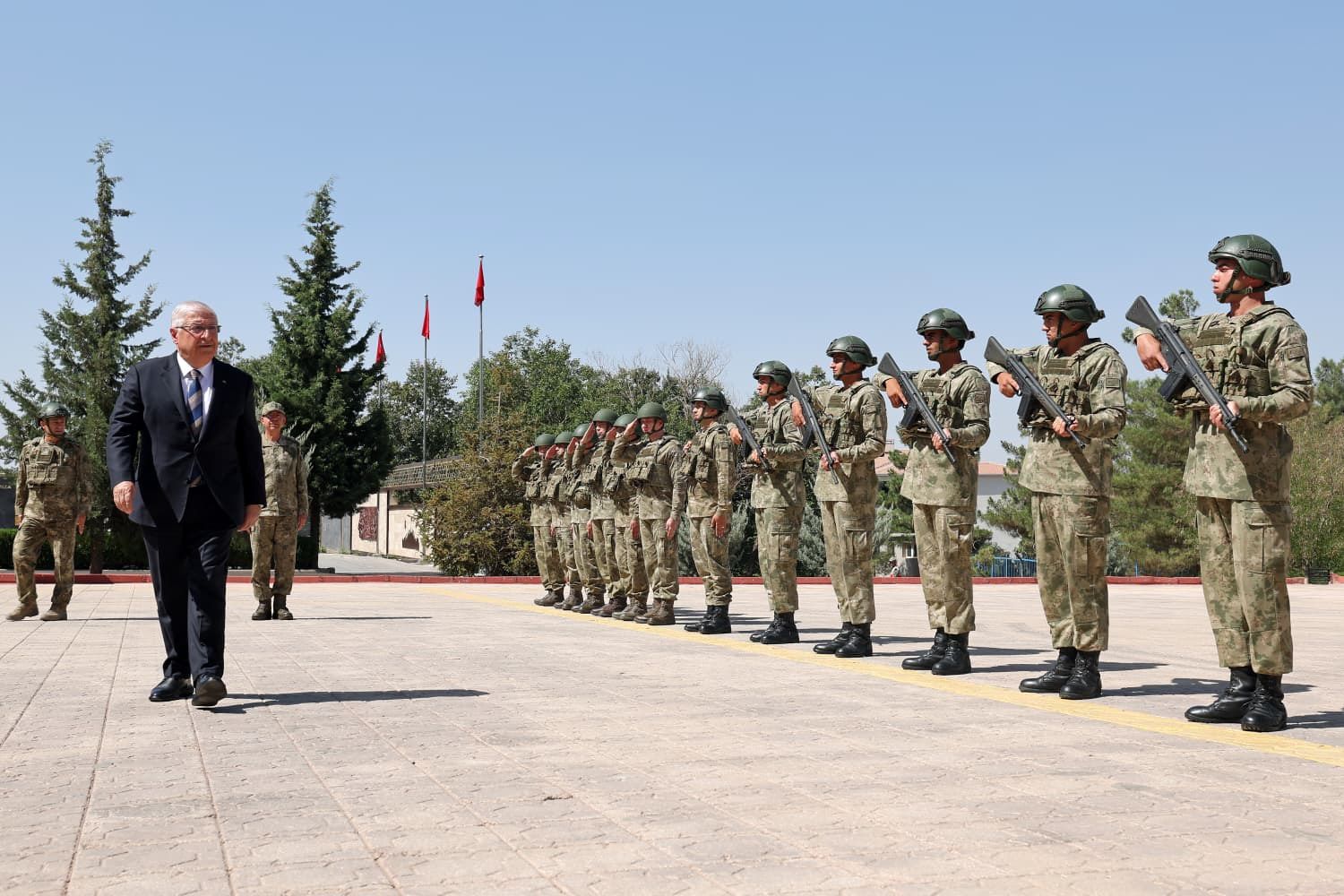 Milli Savunma Bakanı Yaşar Güler, Şırnak’ta İnceleme ve Denetlemelerde Bulundu