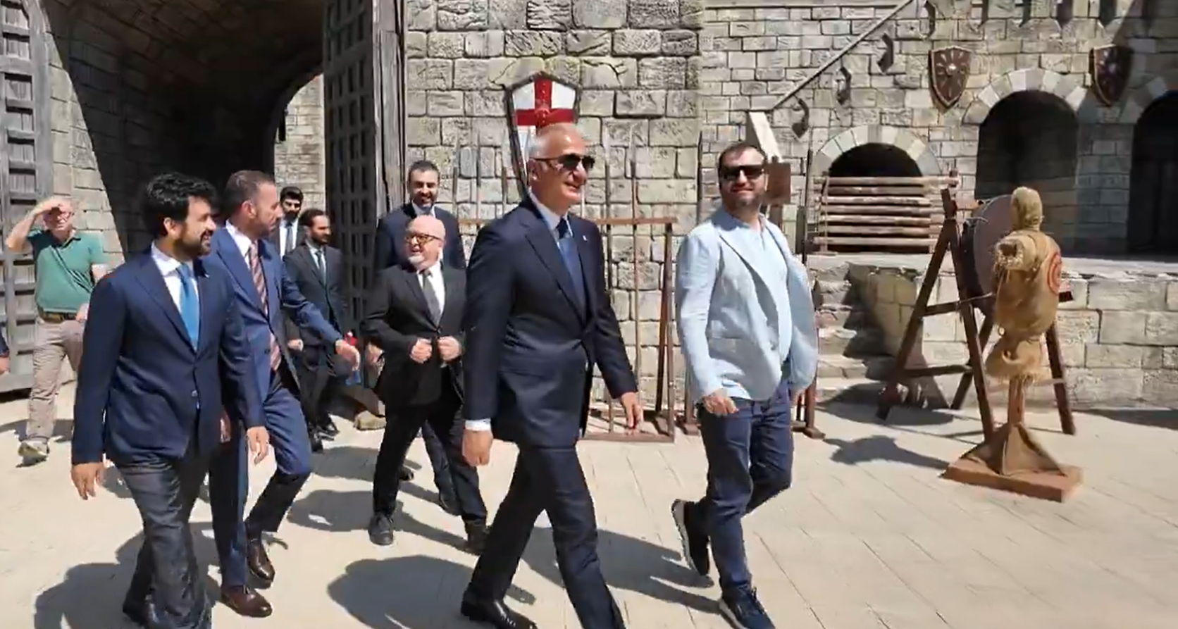 Kültür ve Turizm Bakanı Ersoy, İstanbul’daki Film Platolarını Ziyaret Etti: Türk Dizilerinin Küresel Başarısı Vurgulandı