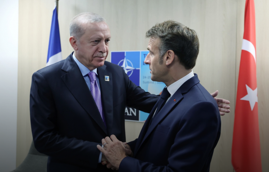 Cumhurbaşkanı Erdoğan, Macron ile Görüştü
