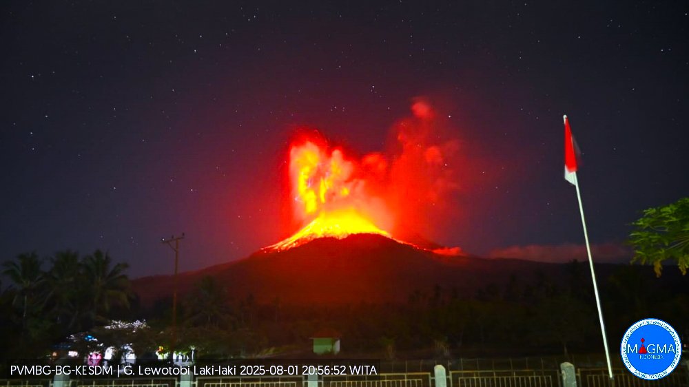 Endonezya’da Lewotobi Laki-Laki Yanardağı’nda Patlama: Küller 18 Kilometre Yüksekliğe Ulaştı