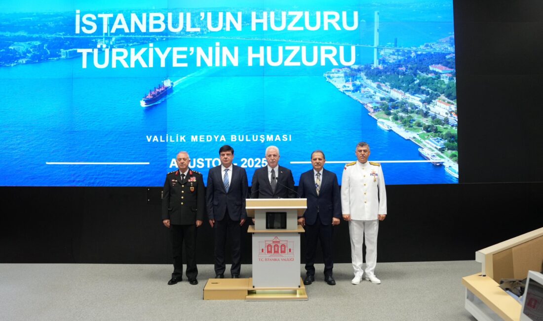 İstanbul Valisi Davut Gül,