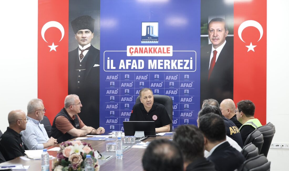 İçişleri Bakanı Ali Yerlikaya Çanakkale’deki Yangın Bölgesinde İncelemelerde Bulundu ANKARA / TEKHA İçişleri