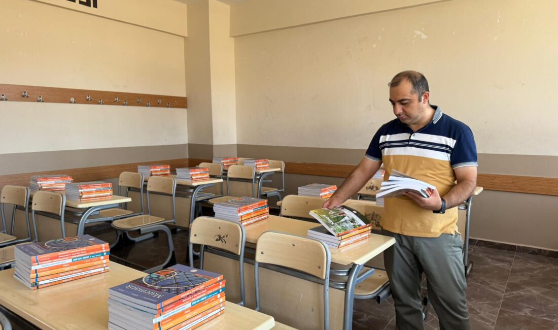 Ağrı’da 519 Bin 210 Ders Kitabı Öğrencilerin Sıralarına Bırakıldı Servet ARSLAN/AĞRI-TEKHA Ağrı’da 2024-2025