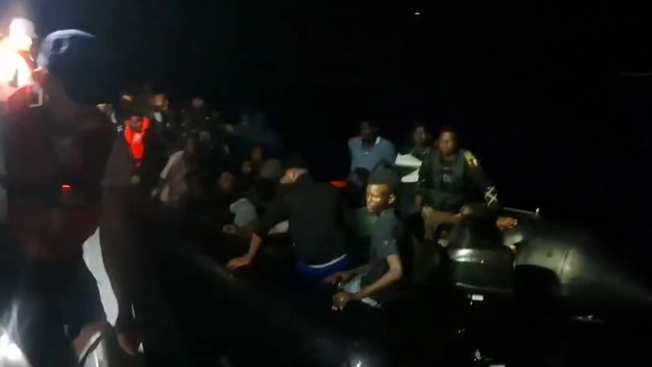 İHA Tespit Etti: 37 Göçmen Kurtarıldı!