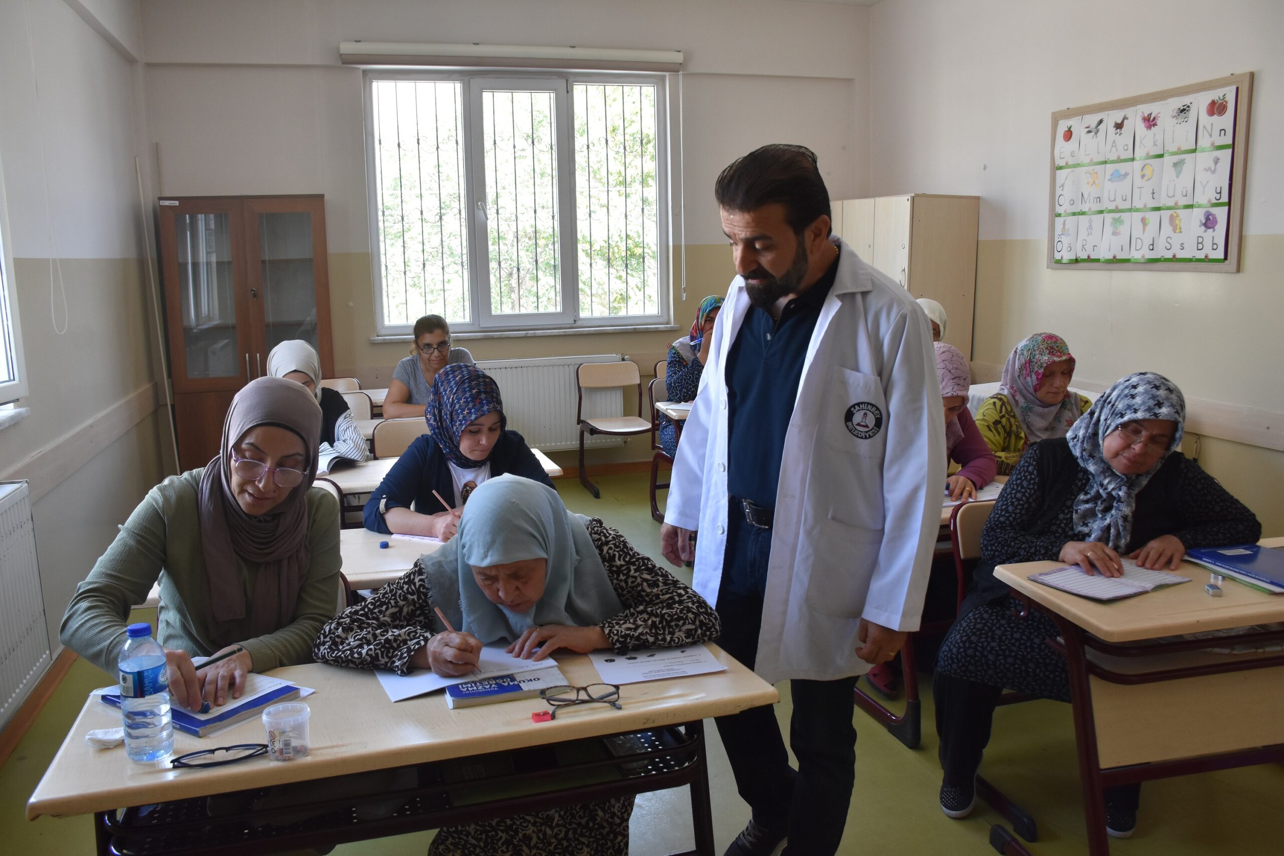 “Şahinbey Belediyesi’nin Tesislerinde Okuma Yazma Sevinci”