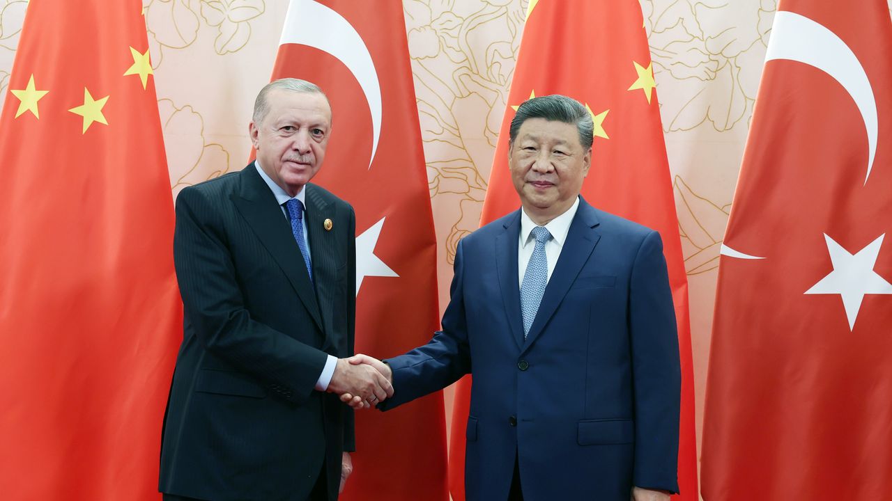 Cumhurbaşkanı Erdoğan, Çin Devlet Başkanı Şi Cinping ile Tiencin’de Görüştü