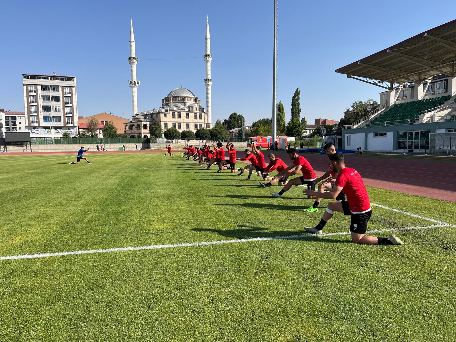 Kars 36 Spor,  Anagold 24 Erzincanspor Çalışmalarına Hız Verdi