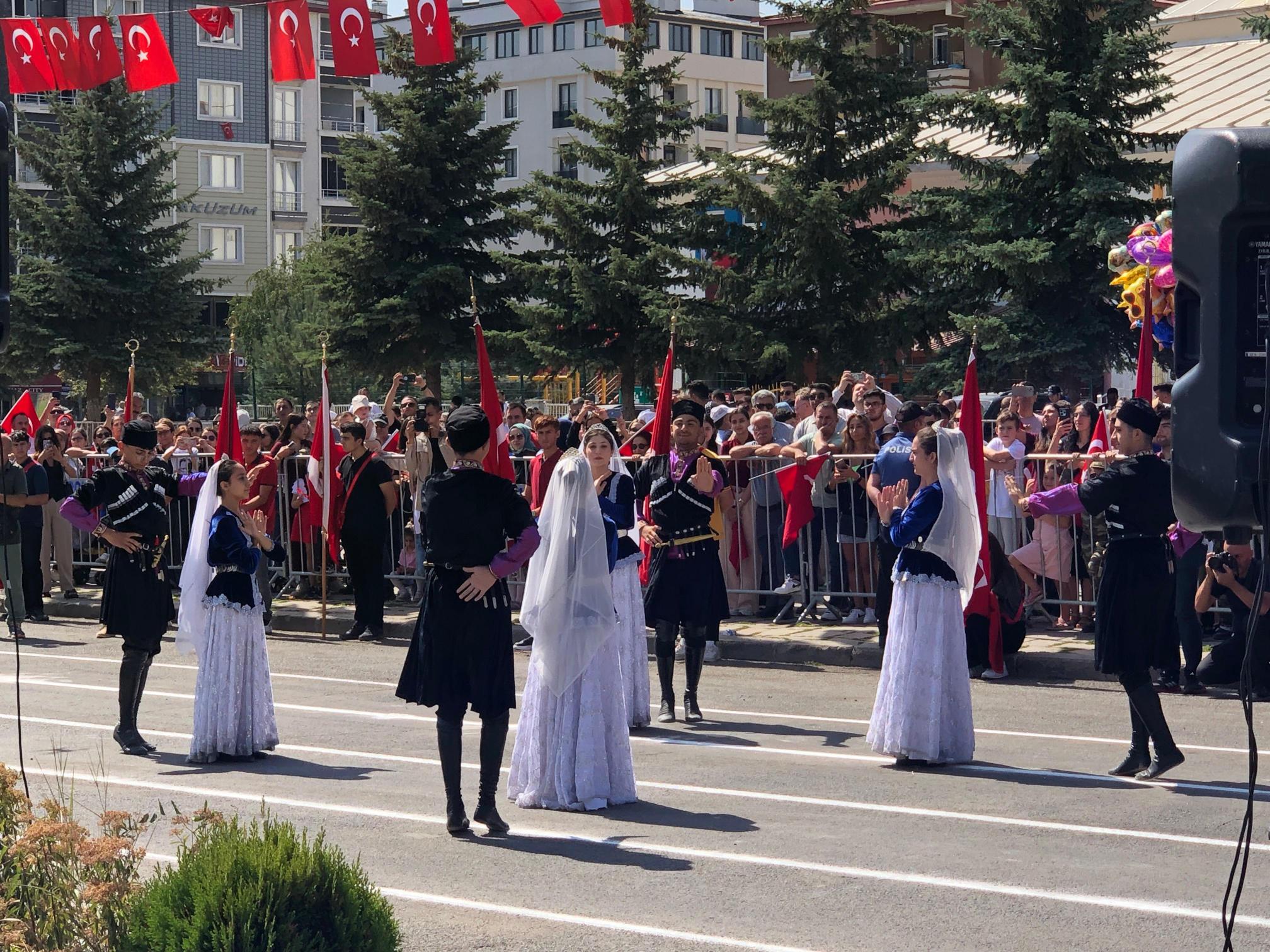 Kars’ta 30 Ağustos Zafer Bayramı Coşkuyla Kutlandı