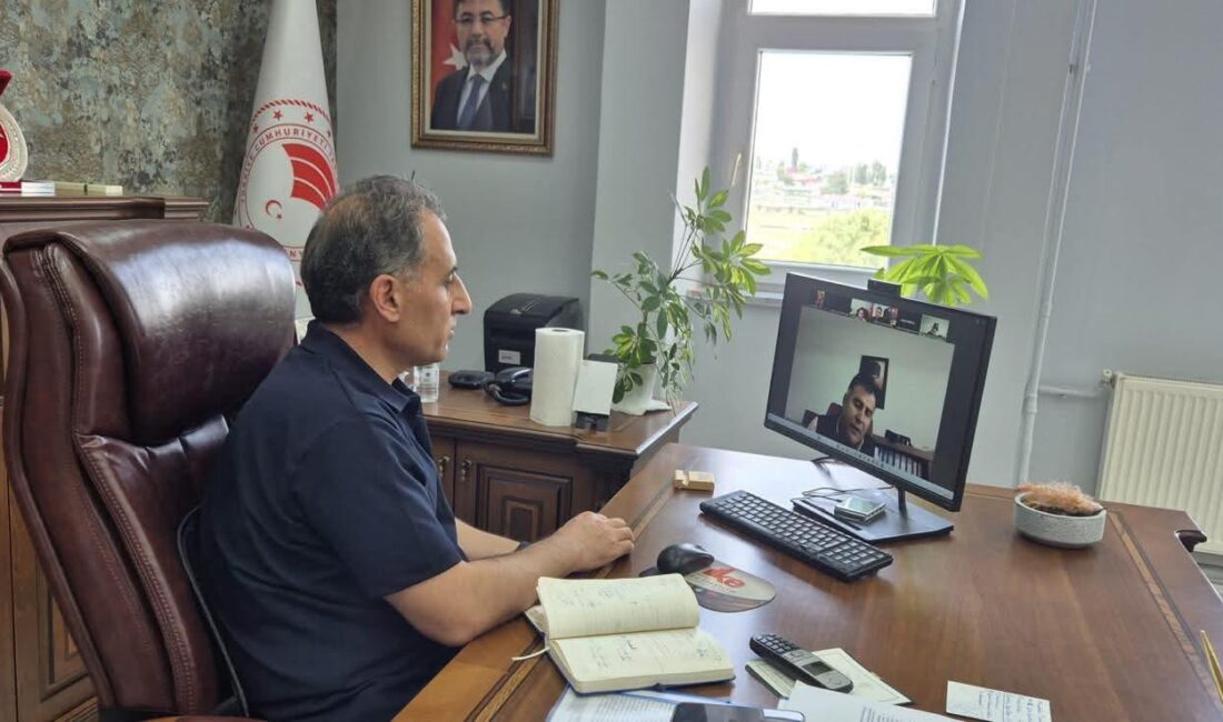 Kars’ta İlçe ve Şube Müdürlerinin Katılımıyla Değerlendirme Toplantısı Gerçekleştirildi CEM DAŞDELEN- KARS /
