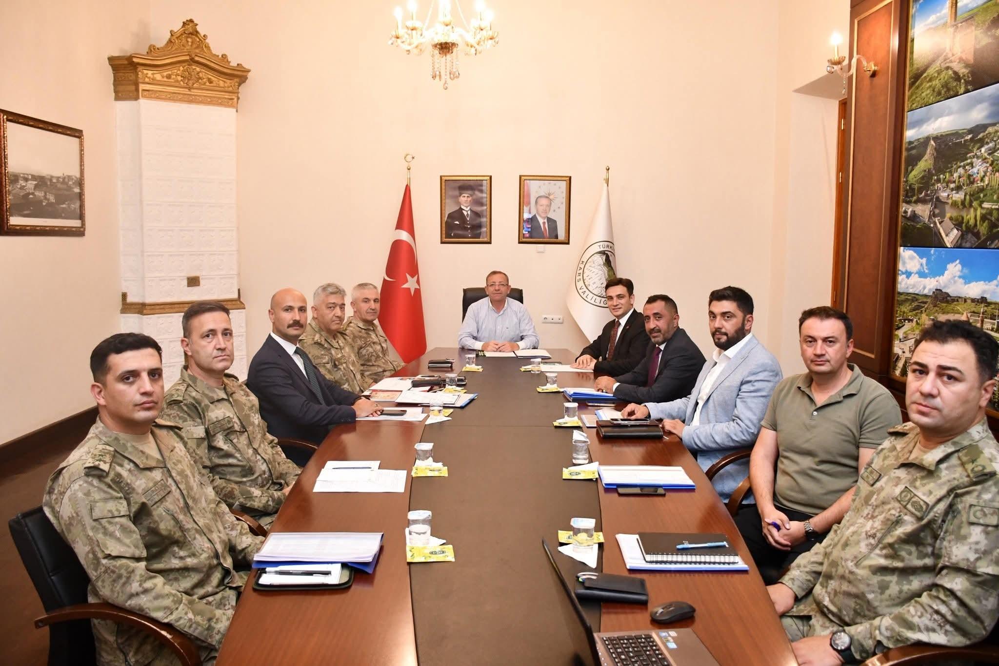 Kars’ta “Sınır Yolları Yapımı ve Bakımı” Toplantısı Gerçekleştirildi