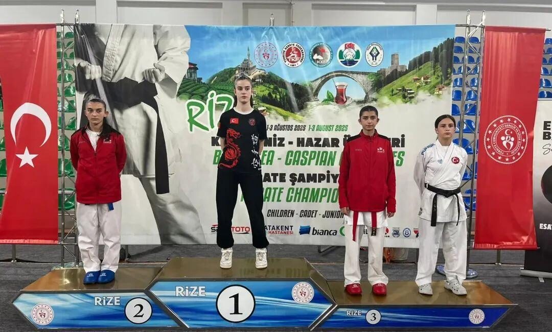 Karslı Sporcular Uluslararası Karate Şampiyonasında Madalyayla Döndü CEM DAŞDELEN- KARS /