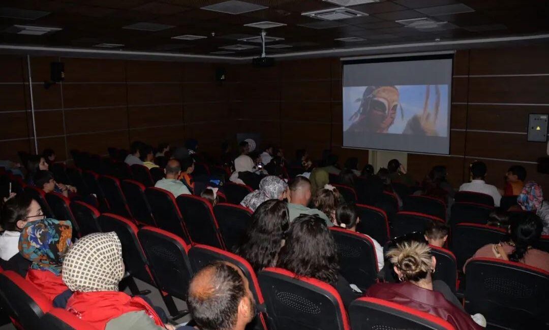 Gençler, Gençlik Merkezi’nde “Özgürlüğün Sesi Bilal” Filmiyle Buluştu CEM DAŞDELEN- KARS /