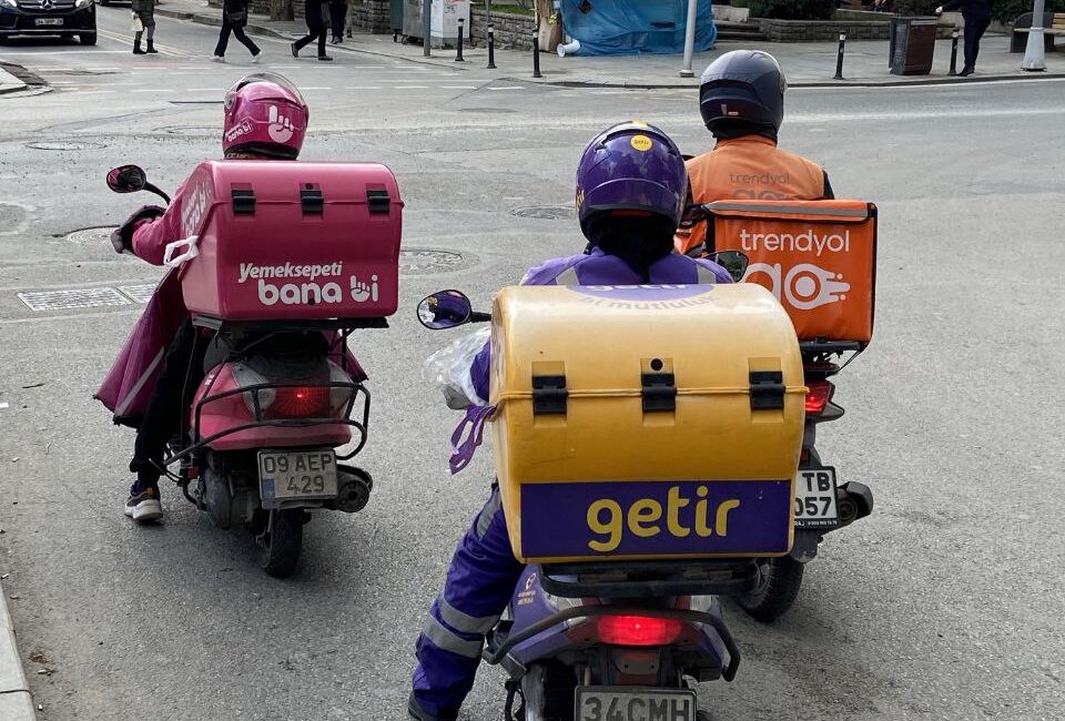 Kuryeler İçin Psiko-Teknik Raporu Şartı Geçici Olarak Kaldırıldı CEM DAŞDELEN- KARS /