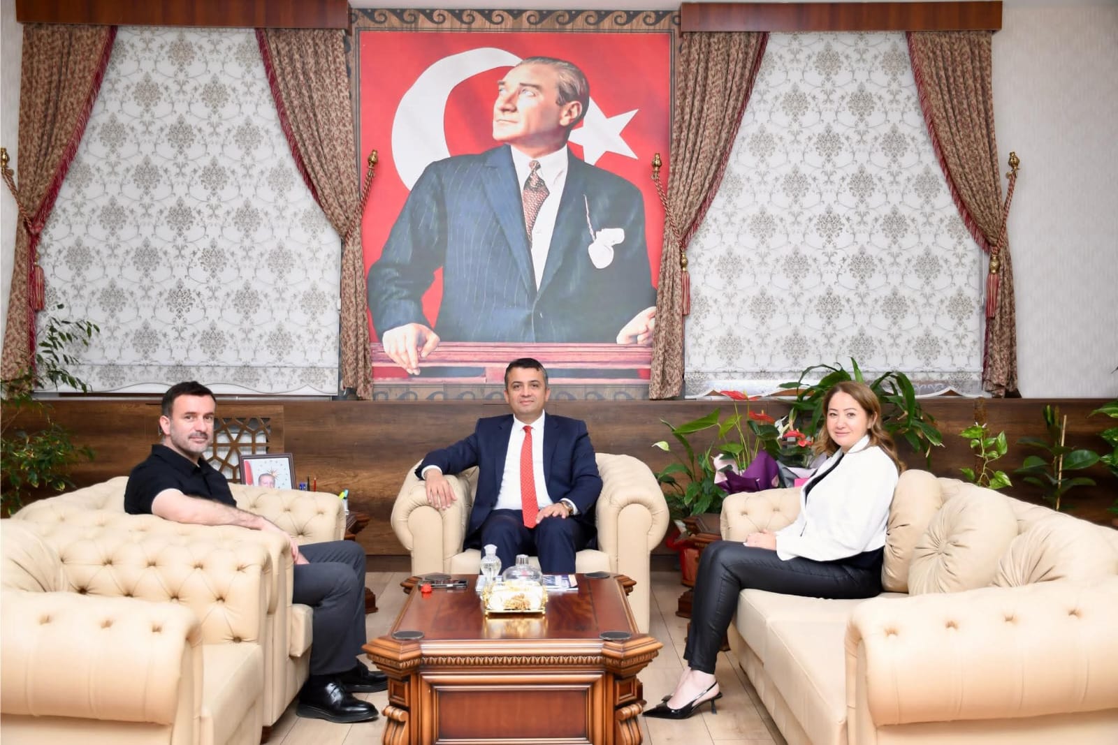 Ocak, Kaymakam Mehmet Keklik’i ziyaret etti